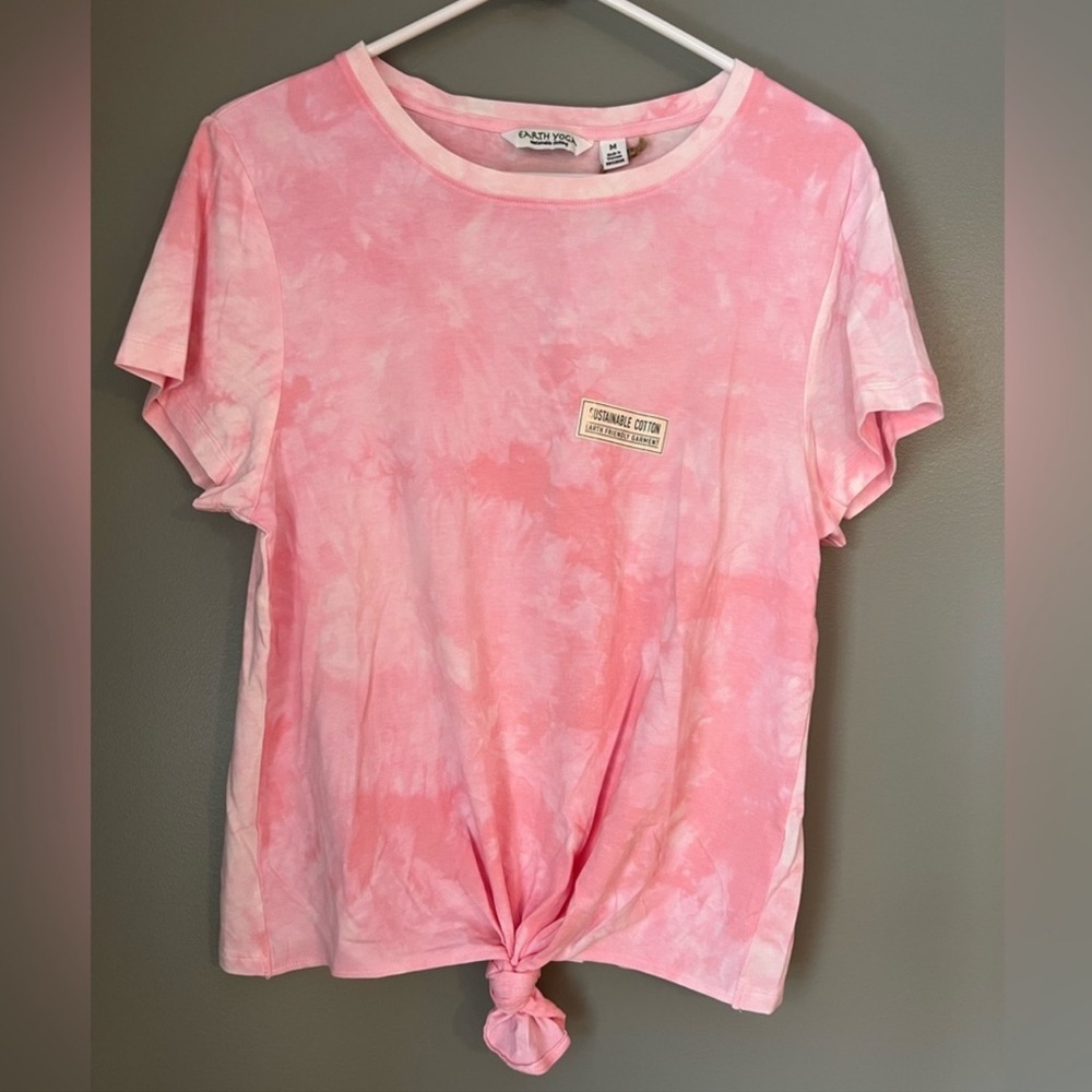 NWT Earth Yoga Pink Tie Dye Knotted T Shirt - size (M)